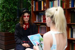 Ольга Арефьева на фестивале ''Книги в парках'' 6 июля 2014. Фото: M24.ru/Юлия Накошная