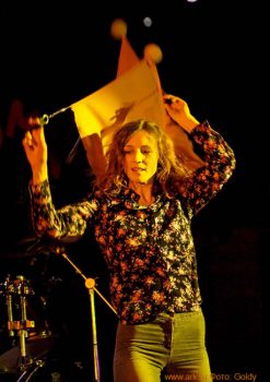 Ольга Арефьева и «Ковчег». Фото с электрического концерта в клубе "Точка" 25 ноября 2006. Фото Goldy