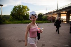 Ольга Арефьева и KALIMBA на съемках клипа "Человечки", июнь 2012