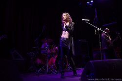 Фотографии c концерта в клубе "Б2" (Москва) 14 апреля 2013.  Фото Евгения Чеснокова для информпортала ЯМОСКВА