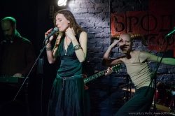 Ольга Арефьева и Ковчег - концерт в Новосибирске, клуб "Бродячая собака", 9 марта 2015. Фото Анны Золотовой.